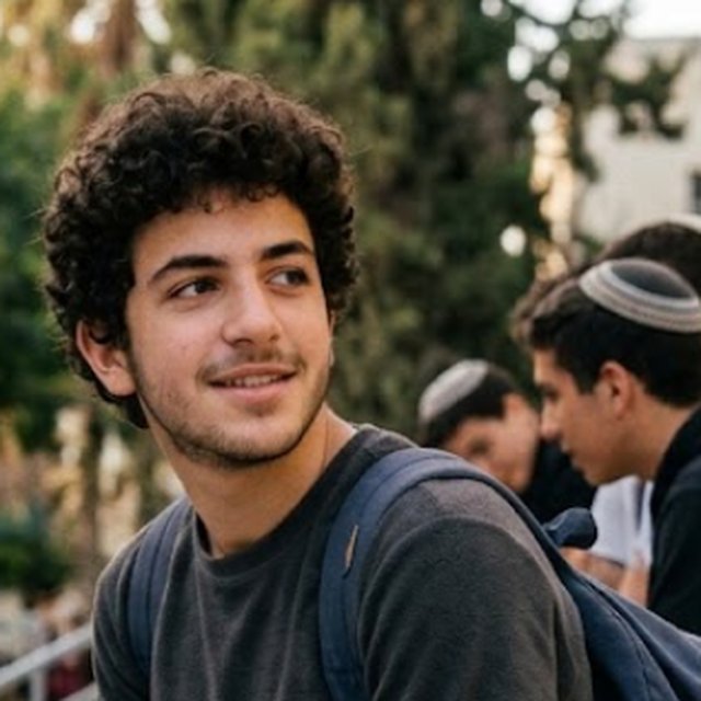 יולי א׳, תלמידה לשעבר
